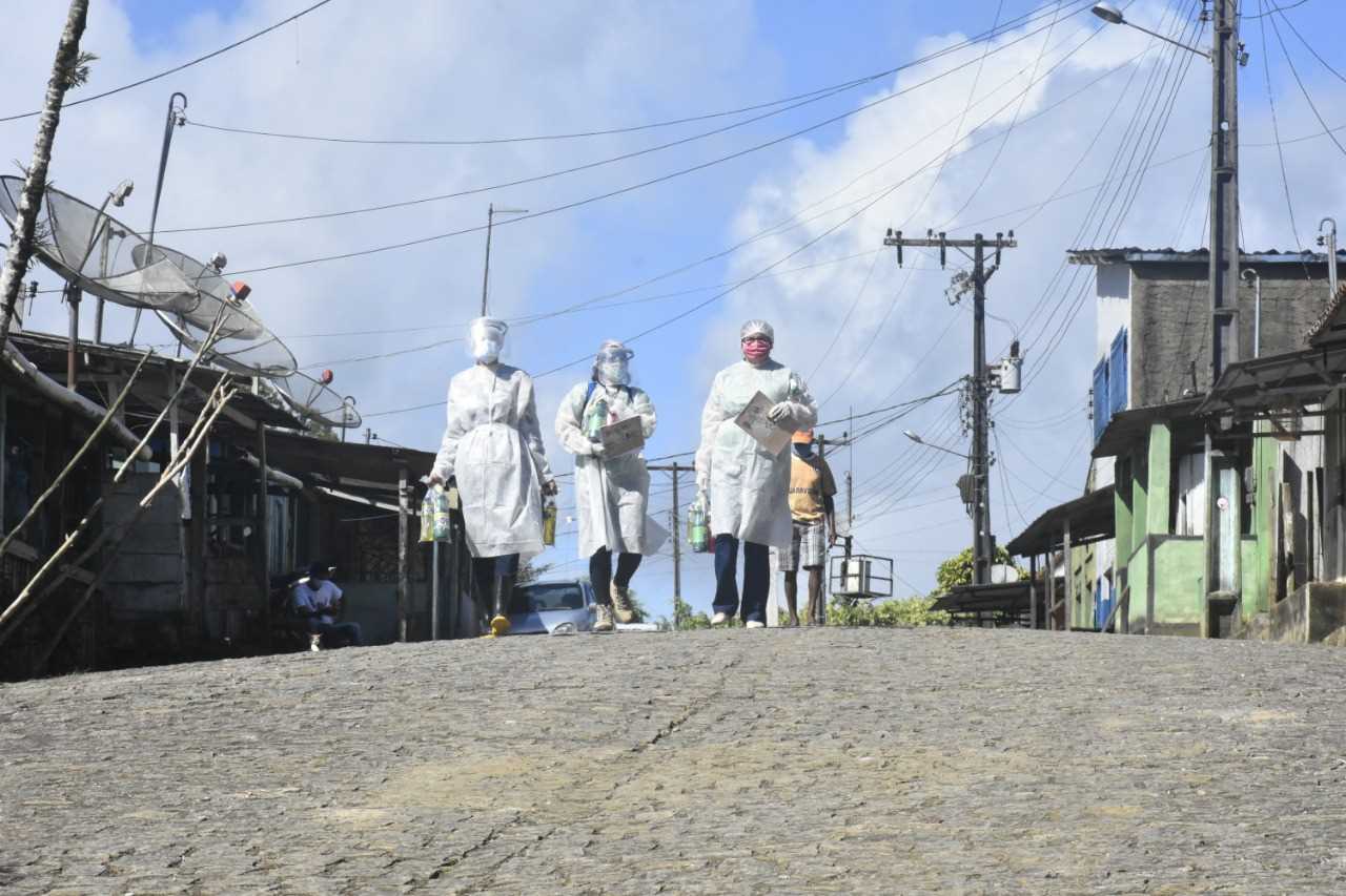 Camacã: Equipe da Secretaria de Assistência Social entrega cesta básica em Novo Itamaraty e Zona Rural